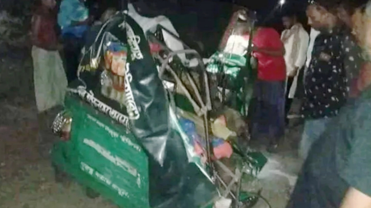 চট্টগ্রামে বাস-অটোরিকশার মুখোমুখি সংঘর্ষ, নিহত ২ চট্টগ্রামে বাস-অটোরিকশার মুখোমুখি সংঘর্ষ, নিহত ২