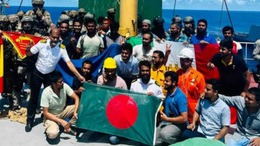 মুক্ত দুই নাবিক ফিরবেন বিমানে, বাকিরা জাহাজে  