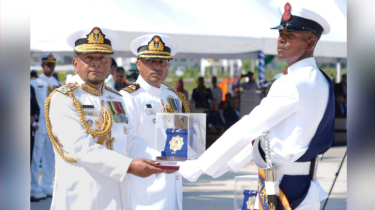 সরকারের উদ্যোগগুলো বাস্তবায়নে সহযোগিতা অব্যাহত রয়েছে : নৌবাহিনী প্রধান