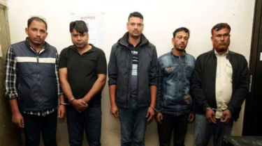 ঢাকায় র‌্যাব পরিচয়ে ব্যবসায়ীর ২৬ লাখ টাকা ছিনতাই, গ্রেফতার ৫