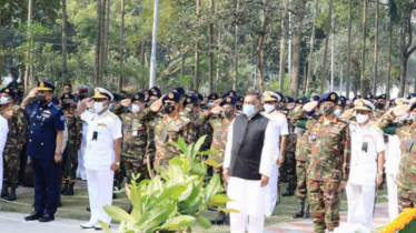 পিলখানা হত্যাকাণ্ডে শহীদদের প্রতি শ্রদ্ধা নিবেদন