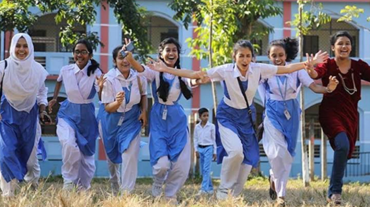 ১৭ দিনের ছুটিতে যাচ্ছে শিক্ষাপ্রতিষ্ঠান ১৭ দিনের ছুটিতে যাচ্ছে শিক্ষাপ্রতিষ্ঠান