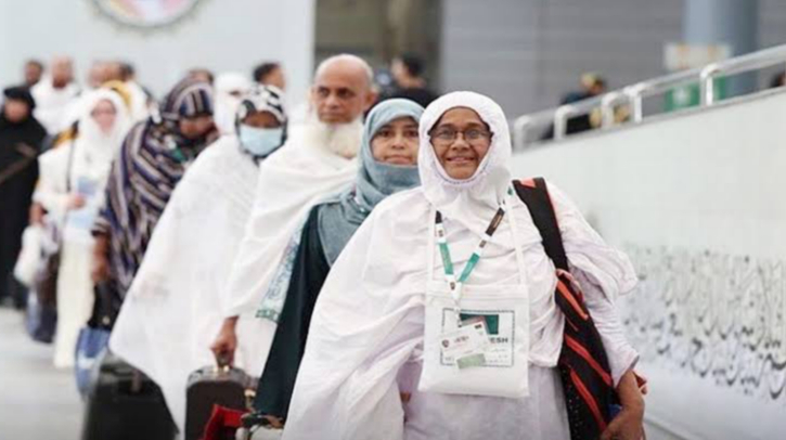 সৌদি পৌঁছেছেন ১৮ হাজার ৬৫১ জন হজযাত্রী সৌদি পৌঁছেছেন ১৮ হাজার ৬৫১ জন হজযাত্রী