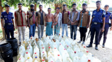 রাঙামাটিতে পুলিশের অভিযানে ৭ হাজার লিটার মদসহ গ্রেফতার ২