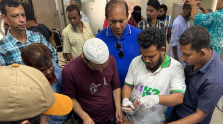 ফেসবুক পোস্ট নিয়ে ছাত্রদলের দুগ্রুপে সংঘর্ষ, আহত ৭