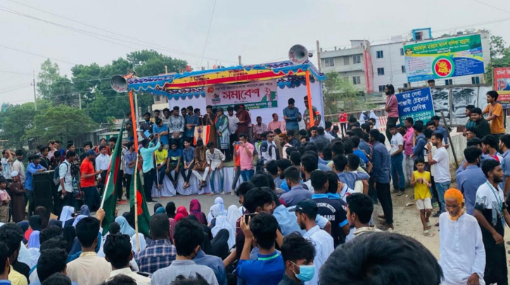 সিরাজগঞ্জের মহাসড়কে পলিটেকনিক শিক্ষার্থীদের মহাসমাবেশ চলছে সিরাজগঞ্জের মহাসড়কে পলিটেকনিক শিক্ষার্থীদের মহাসমাবেশ চলছে