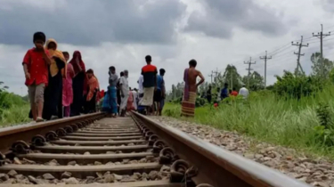 কুমিল্লায় ট্রেনে কাটা পড়ে ৩ যুবকের মৃত্যু 