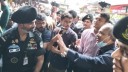 পলিথিনের ব্যবহার রোধে কৃষি মার্কেট পরিদর্শনে স্বরাষ্ট্র উপদেষ্টা