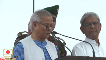 ‘জুলাই পুনর্জাগরণ’ অনুষ্ঠানে যোগ দিয়েছেন প্রধান উপদেষ্টা 