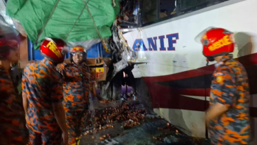 ঢাকা-মাওয়া এক্সপ্রেসওয়েতে ট্রাকে বাসের ধাক্কায় একজন নিহত
