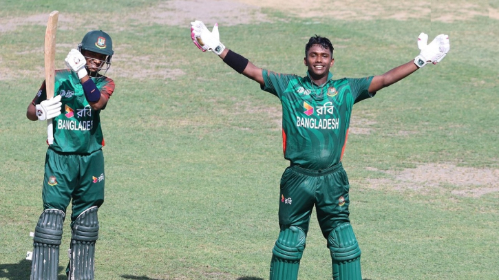 ইংল্যান্ডে গিয়ে স্টোকসের সঙ্গে দেখা করার কথা বললেন তামিম ইংল্যান্ডে গিয়ে স্টোকসের সঙ্গে দেখা করার কথা বললেন তামিম