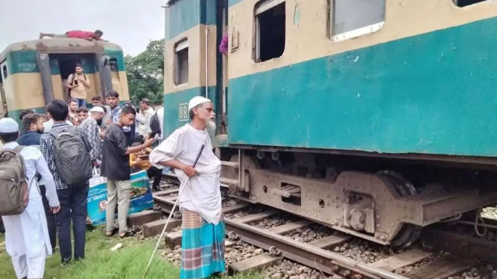 ঢাকাগামী যমুনা এক্সপ্রেস বিমানবন্দর স্টেশনের কাছে লাইনচ্যুত ঢাকাগামী যমুনা এক্সপ্রেস বিমানবন্দর স্টেশনের কাছে লাইনচ্যুত