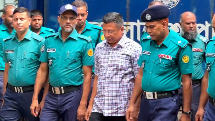 রাজসাক্ষী সাবেক আইজিপি চৌধুরী মামুন ট্রাইব্যুনালে রাজসাক্ষী সাবেক আইজিপি চৌধুরী মামুন ট্রাইব্যুনালে