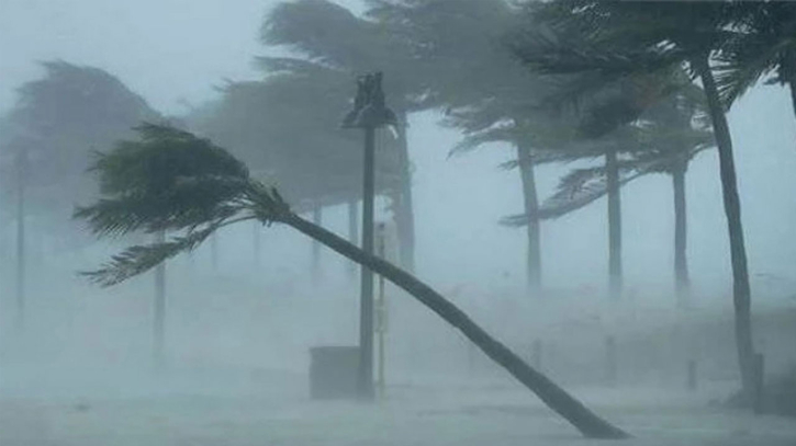 সন্ধ্যার মধ্যে চার অঞ্চলে ঝড়ের আভাস সন্ধ্যার মধ্যে চার অঞ্চলে ঝড়ের আভাস