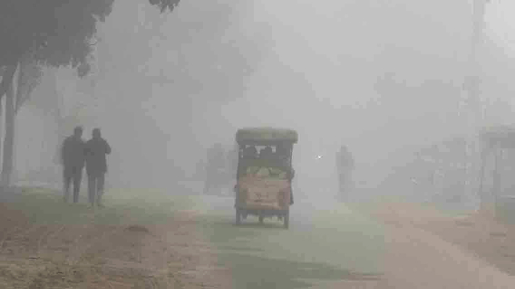 মৌসুমের সর্বনিম্ন তাপমাত্রায় কাঁপছে দিনাজপুর