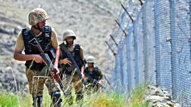 পাকিস্তানের হামলায় ২৩ আফগান সেনা নিহত