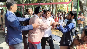 চাকসু ভিপির দিকে তেড়ে গেলেন ছাত্রদল সভাপতি