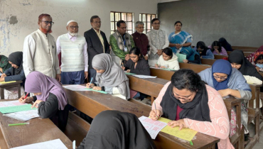 শান্তিপূর্ণভাবে জাবিতে ‘ডি’ ইউনিটের ভর্তি পরীক্ষা সম্পন্ন