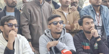 জবি ক্যাম্পাসে ফুটবল অধিনায়ক জামাল ভূঁইয়া, অংশগ্রহণ করলেন প্রচারণায়