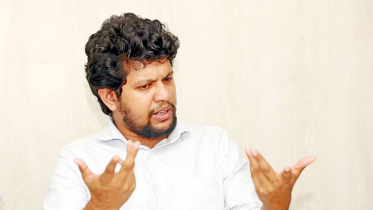 স্বতন্ত্র হিসেবে মাহফুজ আলমের মনোনয়নপত্র সংগ্রহ