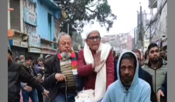 রিকশায় চড়ে মনোনয়নপত্র জমা দিলেন মির্জা ফখরুল রিকশায় চড়ে মনোনয়নপত্র জমা দিলেন মির্জা ফখরুল