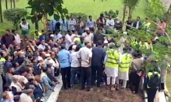 বিদ্রোহী কবির পাশে চিরঘুমে ওসমান হাদি