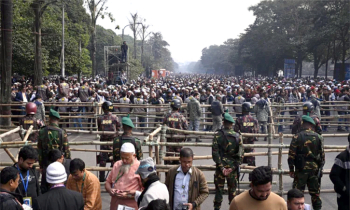প্রিয় নেত্রীকে শেষ বিদায় জানাতে ঢাকায় সর্বস্তরের মানুষের ঢল প্রিয় নেত্রীকে শেষ বিদায় জানাতে ঢাকায় সর্বস্তরের মানুষের ঢল