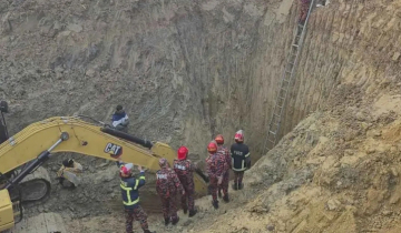 ১৮ ঘণ্টা পার হলেও উদ্ধার হয়নি শিশু সাজিদ ১৮ ঘণ্টা পার হলেও উদ্ধার হয়নি শিশু সাজিদ