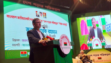 মানুষের কাছে এখন আর ধর্মের বড়ি বিক্রি করা যাবে না: সালাহউদ্দিন মানুষের কাছে এখন আর ধর্মের বড়ি বিক্রি করা যাবে না: সালাহউদ্দিন