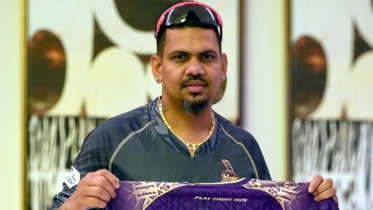 বিশ্ব রেকর্ড গড়লেন নারিন বিশ্ব রেকর্ড গড়লেন নারিন