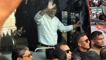 জাতীয় স্মৃতিসৌধের পথে তারেক রহমান