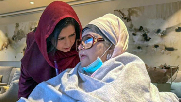 এভারকেয়ার হাসপাতালে পৌঁছেছেন জোবাইদা রহমান এভারকেয়ার হাসপাতালে পৌঁছেছেন জোবাইদা রহমান