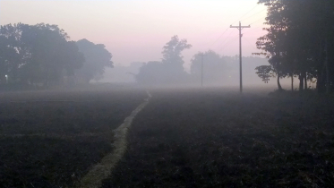 শীতে কাবু পঞ্চগড়, তাপমাত্রা আজও ১০ ডিগ্রির ঘরে