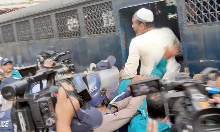 সচিবালয় থেকে ৪ জনকে নেওয়া হলো পুলিশি হেফাজতে