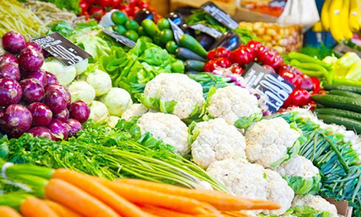 শীতের সবজি পুরোদমে বাজারে, তবুও হাঁপিয়ে উঠছে ক্রেতারা