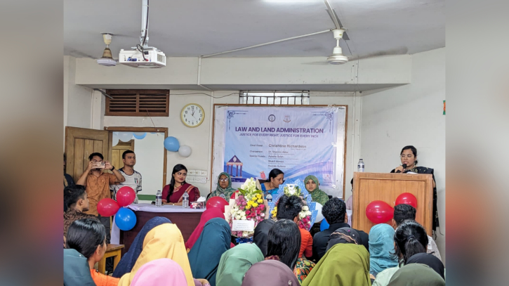 জবিতে আইন ও ভূমি প্রসাশন’ এর আনুষ্ঠানিক যাত্রা শুরু ও লগো উন্মোচন জবিতে আইন ও ভূমি প্রসাশন’ এর আনুষ্ঠানিক যাত্রা শুরু ও লগো উন্মোচন