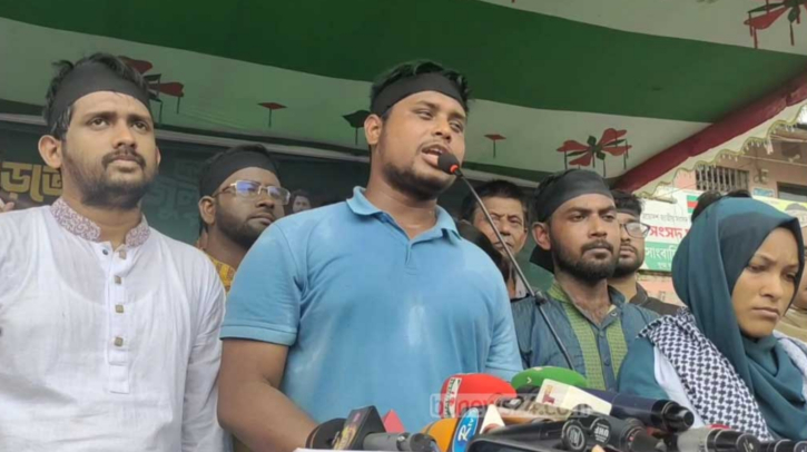 ইউনূসের ‘স্বজনপ্রীতির’ সবচেয়ে বড় উদাহরণ স্বাস্থ্য উপদেষ্টা:হাসনাত