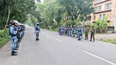 গোপালগঞ্জে চলছে কারফিউ, থমথমে পরিস্থিতি!