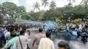 আন্দোলনকারীদের জলকামান দিয়ে ছত্রভঙ্গ করলো পুলিশ