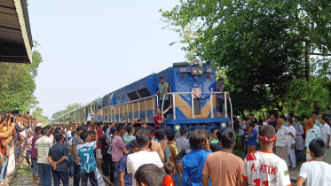 আড়াই ঘণ্টা পর রাজশাহীর সঙ্গে সারা দেশের ট্রেন চলাচল শুরু