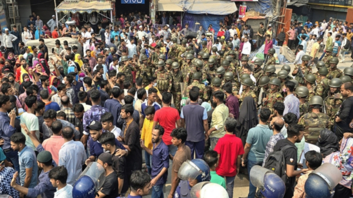 দুই মহাসড়কে শ্রমিকদের অবরোধ প্রত্যাহার, যান চলাচল শুরু দুই মহাসড়কে শ্রমিকদের অবরোধ প্রত্যাহার, যান চলাচল শুরু
