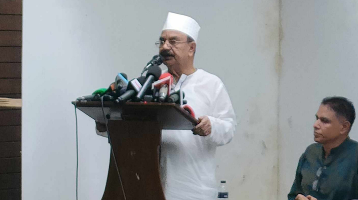 আদালত আমাদের সেকেন্ড হোম হয়ে গেছে : গয়েশ্বর আদালত আমাদের সেকেন্ড হোম হয়ে গেছে : গয়েশ্বর