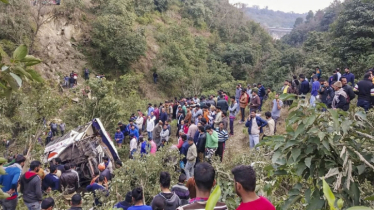 শ্রীলঙ্কায় বাস খাদে পড়ে নিহত ১৫