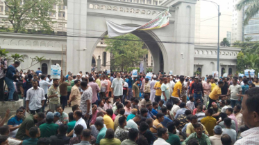 টানা ৪র্থ দিনের মতো নগরভবনে ইশরাকপন্থিরা!