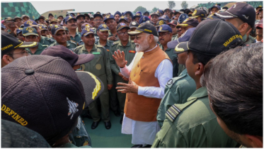 পাকিস্তানের হামলা চালানো বিমানঘাঁটিতে গেলেন মোদি!