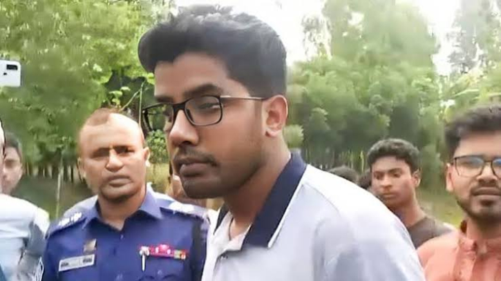 জামালপুরে একাডেমিক পরীক্ষা দিতে গিয়ে ছাত্রলীগ নেতা আটক জামালপুরে একাডেমিক পরীক্ষা দিতে গিয়ে ছাত্রলীগ নেতা আটক