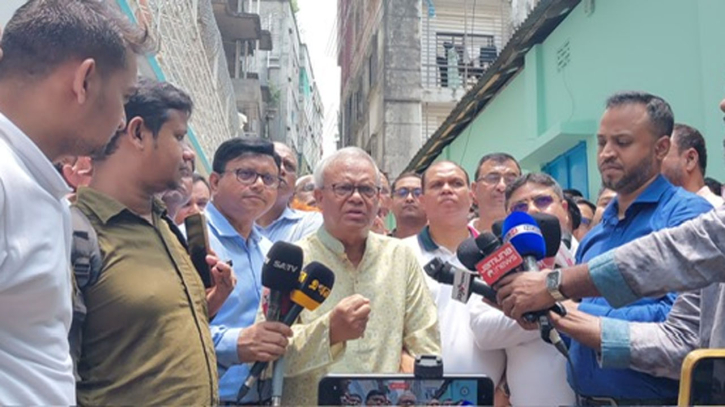 গায়ের জোরে ইশরাককে মেয়র হতে দিচ্ছে না সরকার : রিজভী গায়ের জোরে ইশরাককে মেয়র হতে দিচ্ছে না সরকার : রিজভী