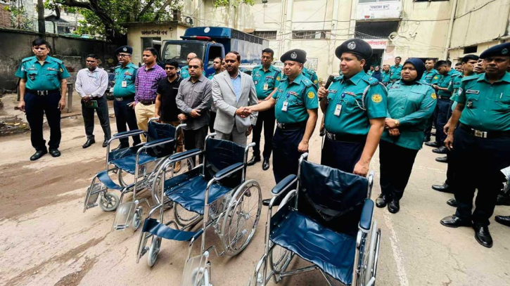 আদালতে হুইল চেয়ার পাবেন অসুস্থ আসামিরা আদালতে হুইল চেয়ার পাবেন অসুস্থ আসামিরা