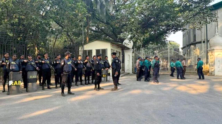 ১৩ সেনা কর্মকর্তাকে আনা হচ্ছে ট্রাইব্যুনালে, নিরাপত্তা জোরদার