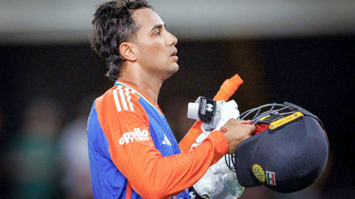 অভিষেকের বিশ্ব রেকর্ড